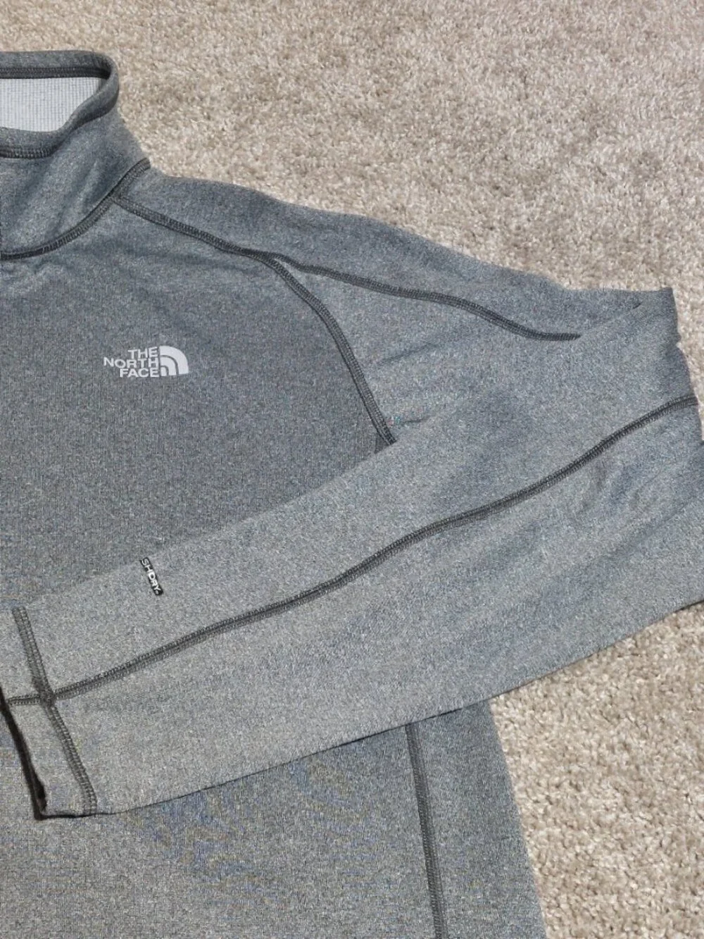 The North Face 1/4 zip FlashDry fleece lined pullover long sleeve Grey Size M